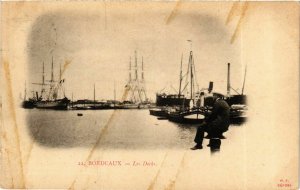 CPA Gironde BORDEAUX Les Docks (982496)