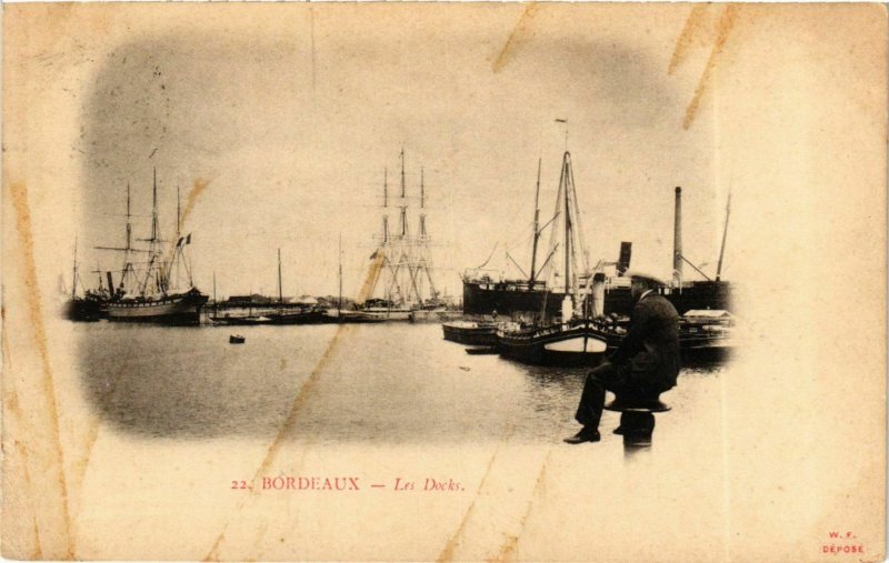 CPA Gironde BORDEAUX Les Docks (982496)