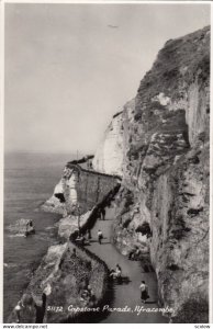 RP: ILFRACOMBE , Devon , England , 1930-40s ; Capstone parade