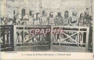 Postcard 5 Old vault of St Michel (Bordeaux) bury the living