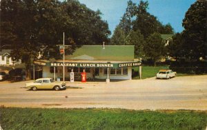 Oakland Iowa Shady Lawn Cottages & Restaurant Exterior, Photochrome PC U3608