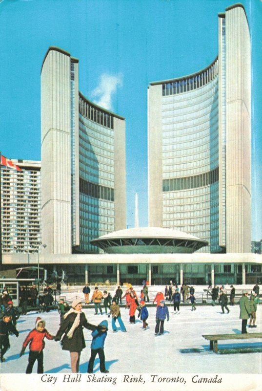1970's City Hall Skating Rink Toronto Canada Continental Postcard 2T7-124
