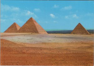 Egypt Postcard - Giza - The Pyramids  RR17258