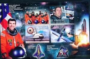 ST. VINCENT & THE GRENADINES SPACE COLUMBIA ASTRONAUT RICK DOUGLAS S/SHEET  MNH 