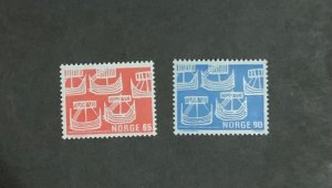 Norway Scott #523-4 never hinged