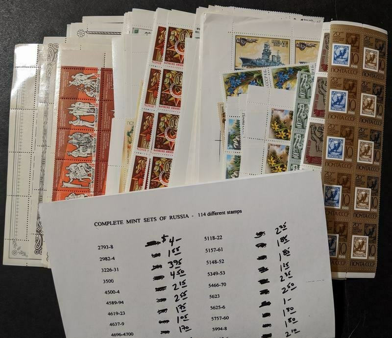 EDW1949SELL : RUSSIA Nice collection of 25 Different Cplt sets 10 of @. Cat $528