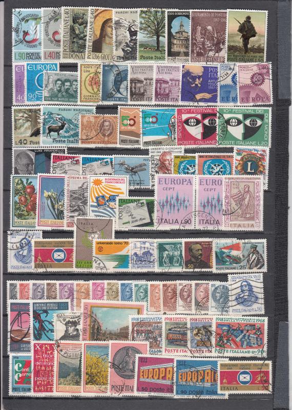 Italy - 880+ different stamp collection