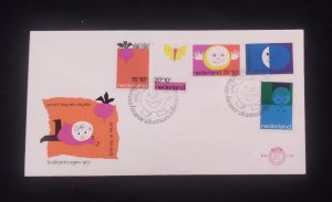 C) 1971. NETHERLANDS. FCD. MAIL FOR CHILDREN. MULTIPLE STAMPS. XF