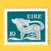IRELAND SCOTT#471 1981 19p DOG BROOCH - MNH