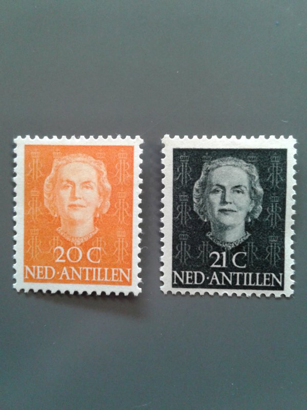 Netherlands Antilles 219-220 F-VF MH - Scott $ 7.25