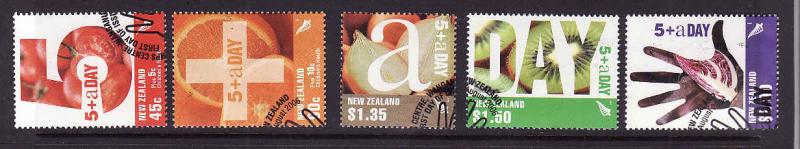 New Zealand-Sc#2076-80-used set-Fruits & Vegetables-2006-