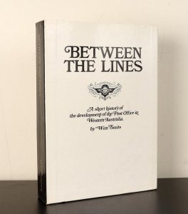 LITERATURE Western Australia Between the lines, by W Smits 1979 2 Vol set. 