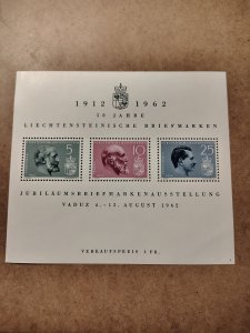 (4969) Liechtenstein #369