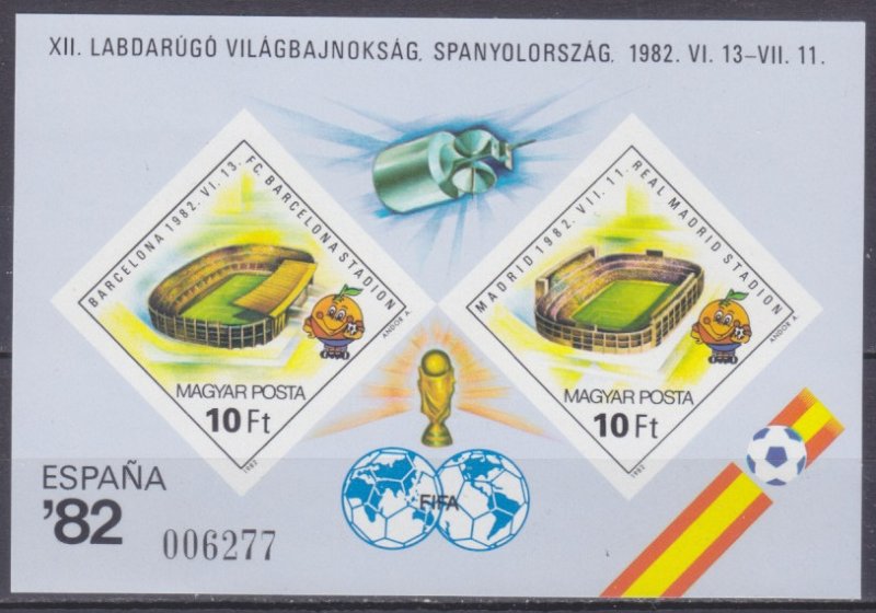 1982 Hungary 3545-46/B155b 1982 FIFA World Cup in Spain 30,00 €