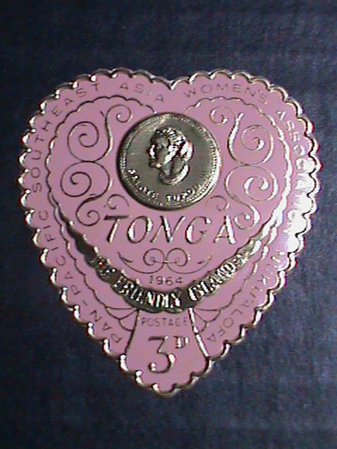 ​TONGA 1964 SC#137 GOLD REPLICA HEART SHAPE-LT.PINK-3 PENCE-STAMP-MNH VF