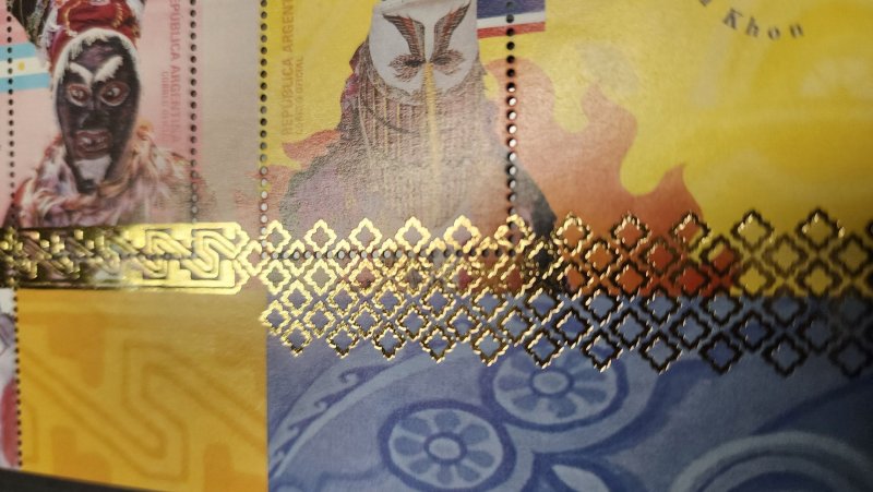 Argentina 2255 GOLD embossed  10% COVER VALUE   <144>