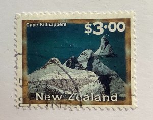 New Zealand 2000 Scott 1639 used - $3.00,  Scenic view,  Cape Kidnappers