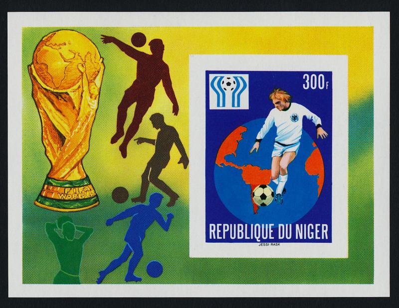 Niger 442 imperf MNH World Cup Soccer, Map