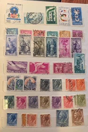 STAMP STATION PERTH Italy Collection ) in Album 700+ stamps Mint/Hinged