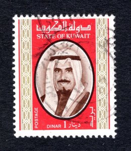 Kuwait #762   VF, Used, CV $12.50 ..... 3340154/5