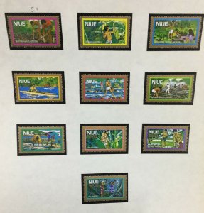 MOMEN: NIUE 1990-2015 COLLECTION MINT OG NH CAT. $950 LOT #61000-8