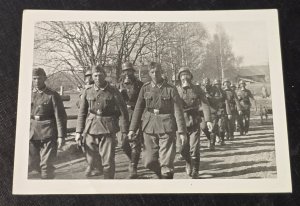 1941 COMBAT SERVICE STEEL HELMET SOLDIERS GASMASK WW2 WWII German Military photo