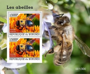 Burundi - 2022 Carpenter Bee - 2 Stamp Souvenir Sheet - BUR2201073b