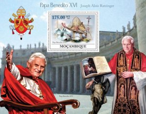 MOZAMBIQUE - 2009 - Pope Benedikt XVI - Perf Souv Sheet - Mint Never Hinged