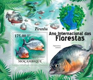 MOZAMBIQUE 2011 SHEET INTERNATIONAL YEAR OF FORESTS PIRANHAS FISHES MARINE LIFE