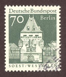 Germany / Berlin  9N244   Used