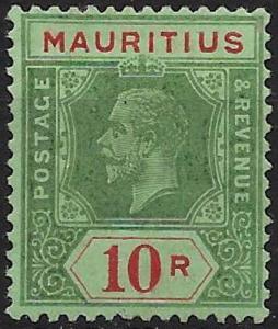 MAURITIUS SG204b 1921 10r GREEN & RED ON EMERALD - OLIVE BACK MTD MINT