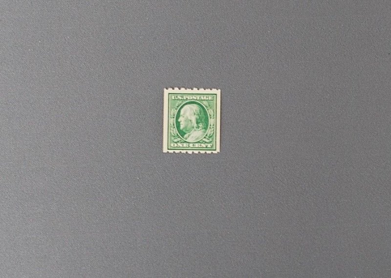 390, Franklin, 8.5 perf, Mint, Prev Hinged, CV $11.00