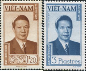673995 HINGED VIETNAM. Imperio 1951 LUGARES
