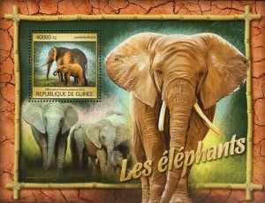 Elephants Stamp Loxodonta Africana Wild Animal Souvenir Sheet MNH #11855/Bl.2666