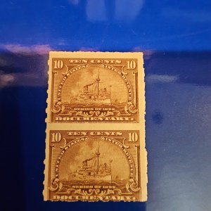 R168d Revenue Battleship Mint Pair with flawless gum original!