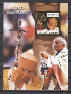 Guinea Bissau, 2005 issue. Pope John Paul II, GOLD FOIL s/sheet.