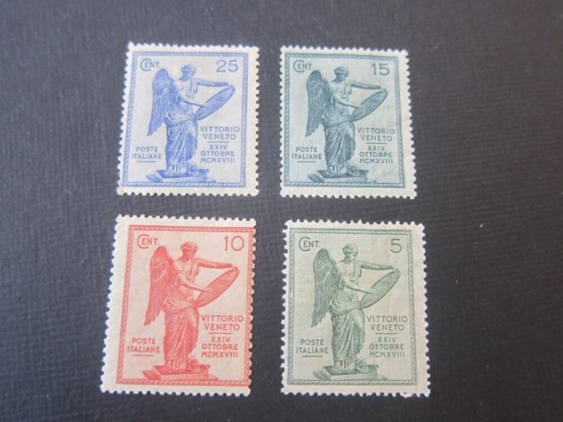 Italy 1921 Sc 136-39 set MH