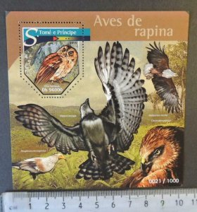 St Thomas 2015 birds of prey owls eagles s/sheet mnh 