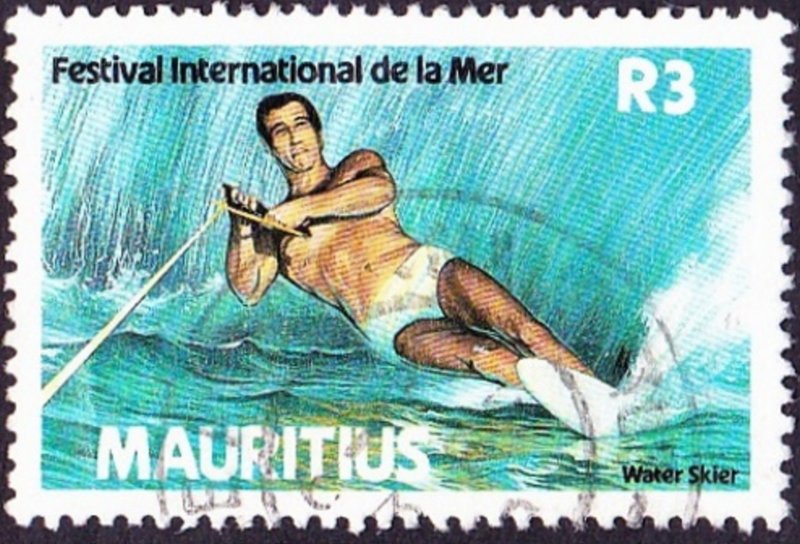 MAURITIUS 1987 QEII 3R Multicoloured Water Skier SG769 FU