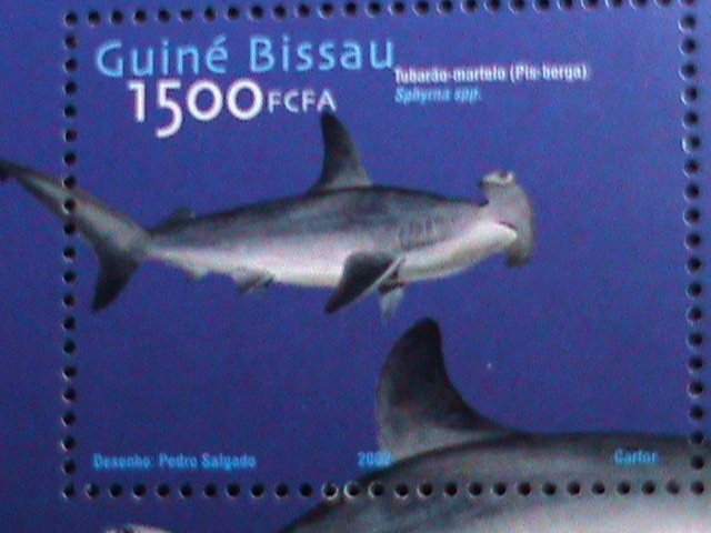 GUINEA BISSAU-2002 LOVELY SHARK  -MNH S/S VERY FINE WE SHIP TO WORLD WIDE.