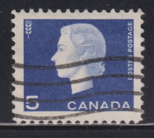 Canada 405 Queen Elizabeth II Cameo 5¢ 1963