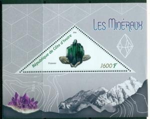 Minerals Mineralien Mineraux Nature Ivory Coast MNH stamp set 2val + s/s