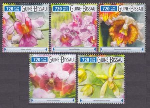 2015 Mozambique 8181-8185 Flowers 13,50 €