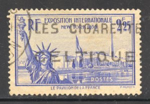 France Scott 372 Used VLH - 1939 New York World's Fair - SCV $6.50