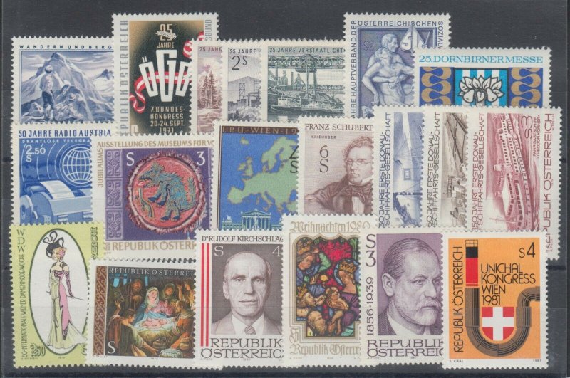 Austria Sc 881/1481 MNH. 1971-1989 Issues, 32 cplt. sets