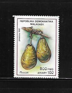 MALAGASY REPUBLIC, 1069, MINT HINGED, PEARS