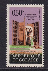 Togo   #422 MNH  1962  Independence monument 50c