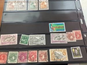 ICOLLECTZONE “N”Country Collection Holding (COL564)