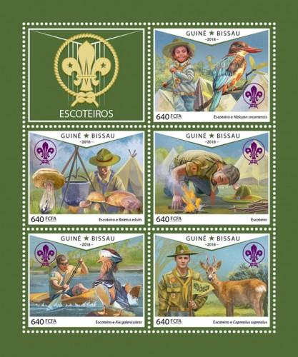 GUINEA BISSAU - 2018 - Scouts - Perf 5v Sheet - MNH