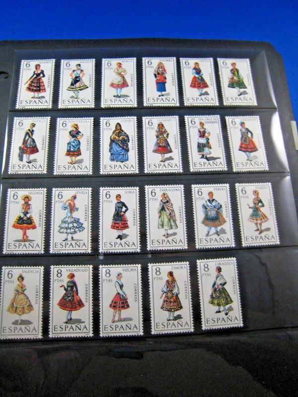 SPAIN - COSTUMES SET - 1967 TO 1971  -  MNH